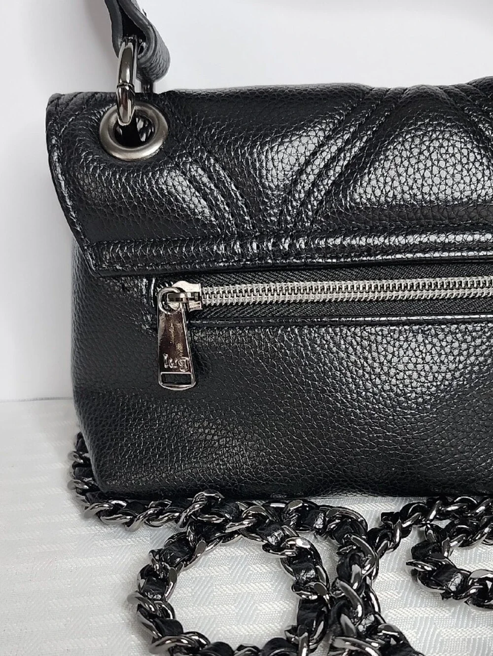 Lug Cadence Black Small Quilted Crossbody